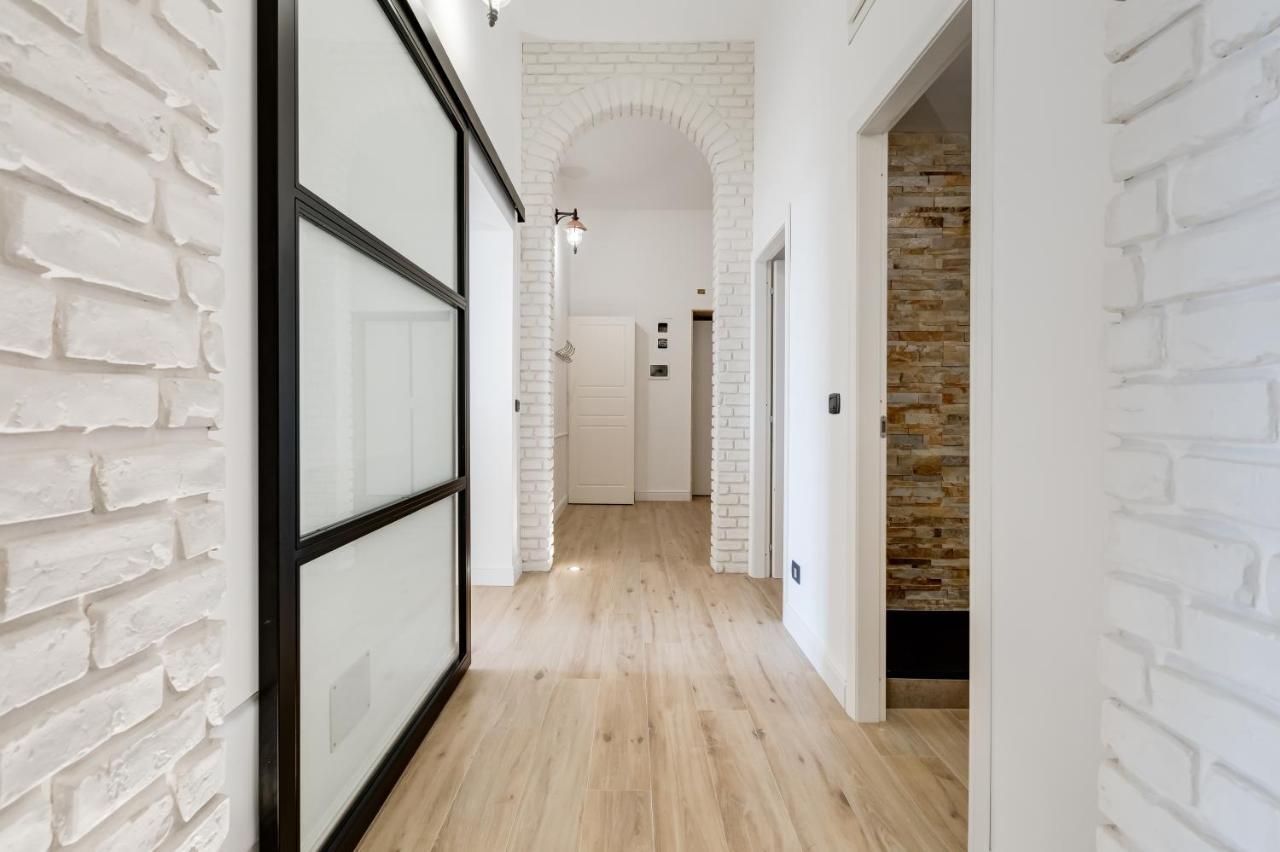Bmga L Glam Industrial 3-Bed Apartment In Termini Roma Ngoại thất bức ảnh
